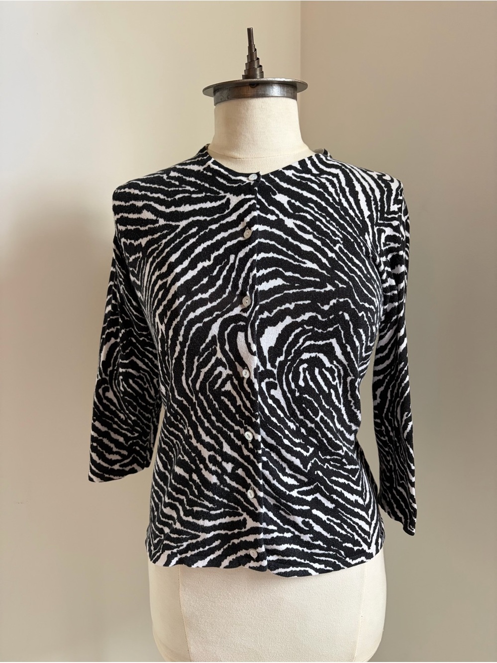 ALEXANDRA BARTLETT Black & White Zebra Print Women's Cardigan SIZE MEDIUM
